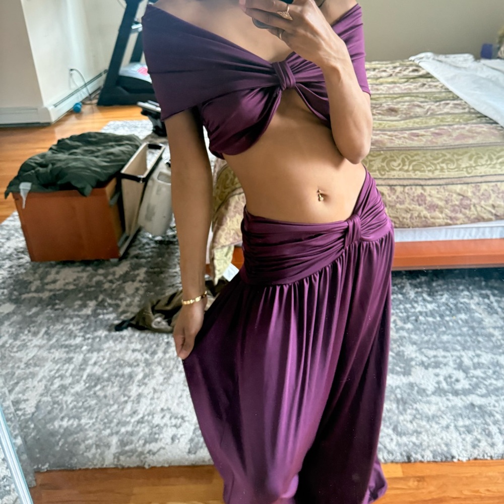 Elegant Burgundy Off-Shoulder Skirt top SET like cult Gaia arcina ori - Picture 4 of 5